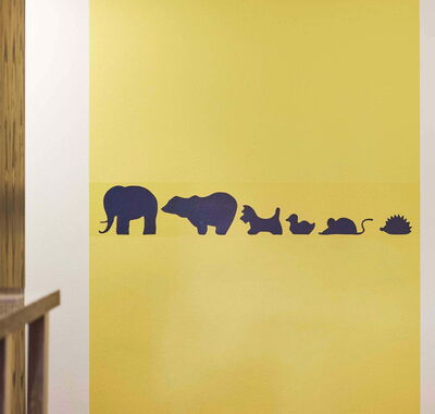 Kinderärzte Ziegler Logo an der Wand